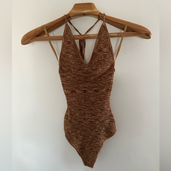 Abercrombie & Fitch Tops - Abercrombie knit bodysuit